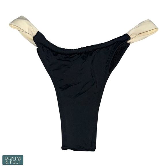 Cupshe Midnight in Sicily Black Bikini Set Diamond Neckline Size NEW/NWT!! - Picture 12 of 15